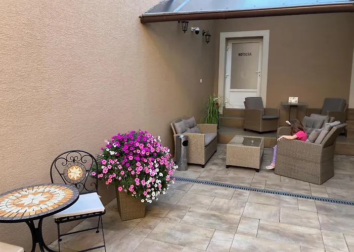 Corner House