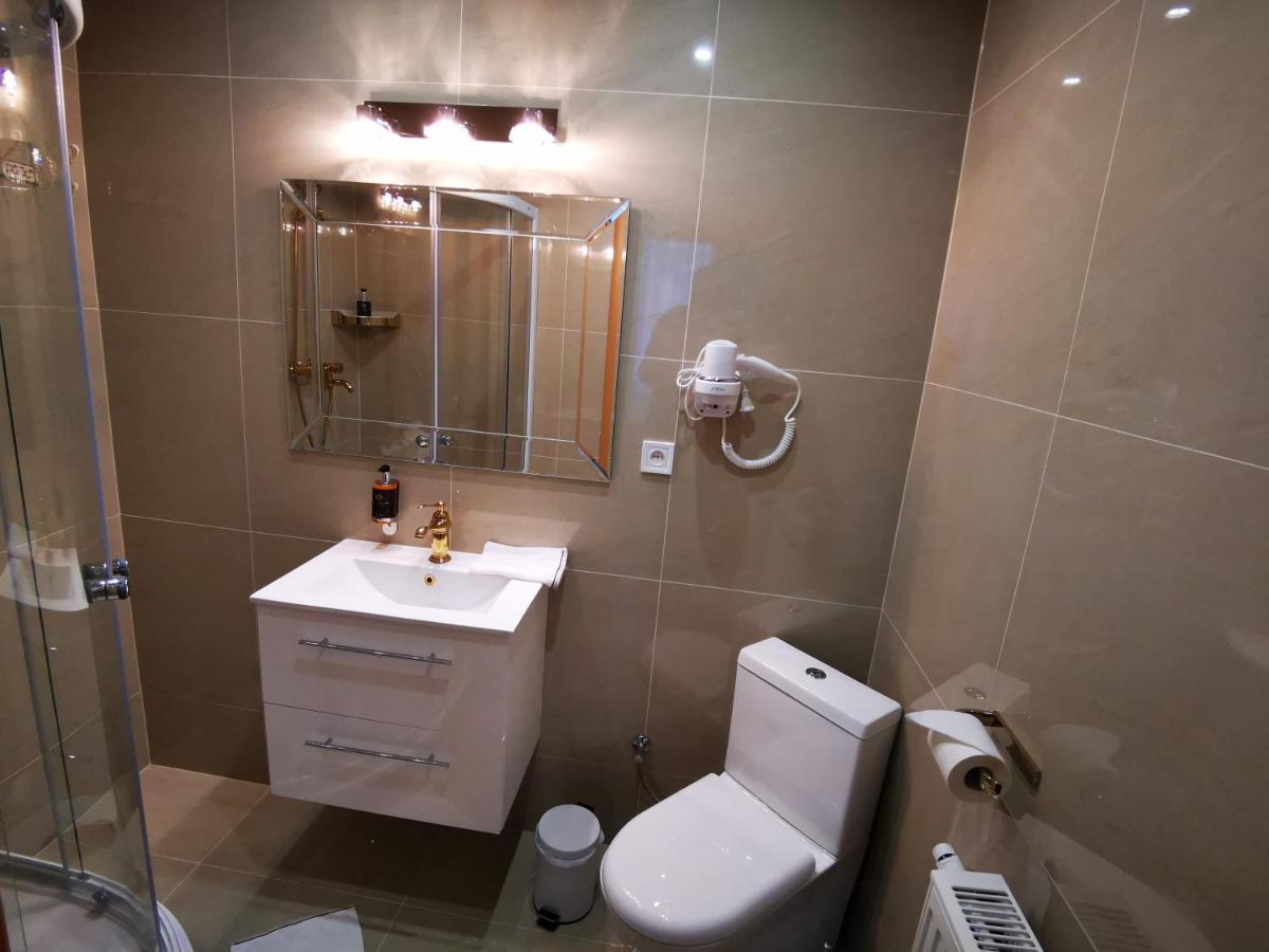 Corner House Apartment