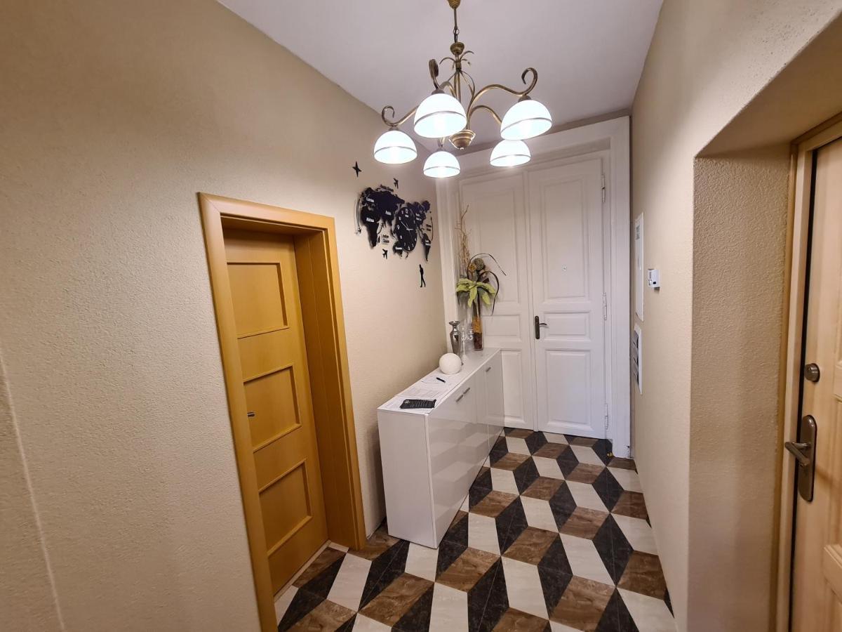 Corner House * Lucenec